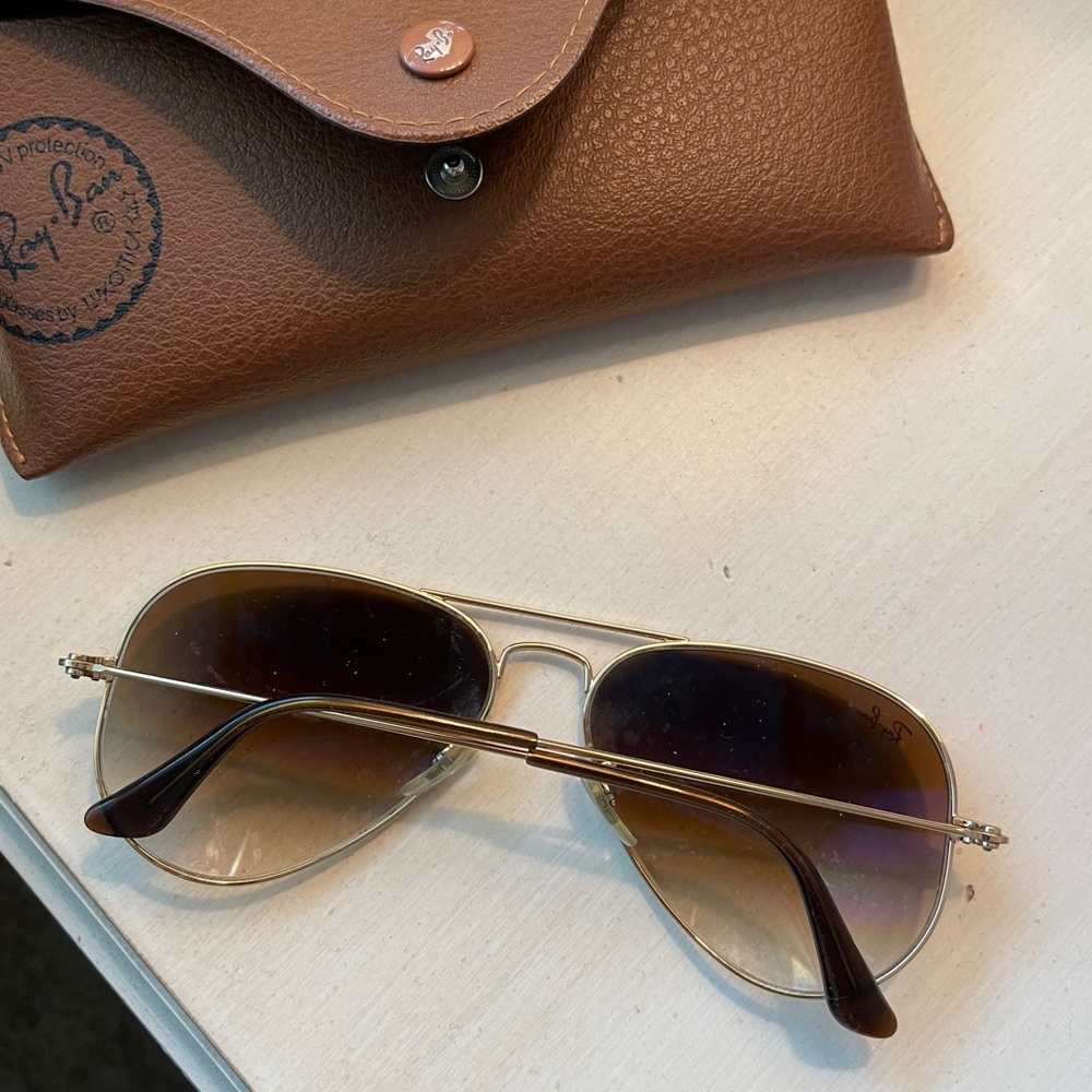 Ray-Ban Aviators - image 2